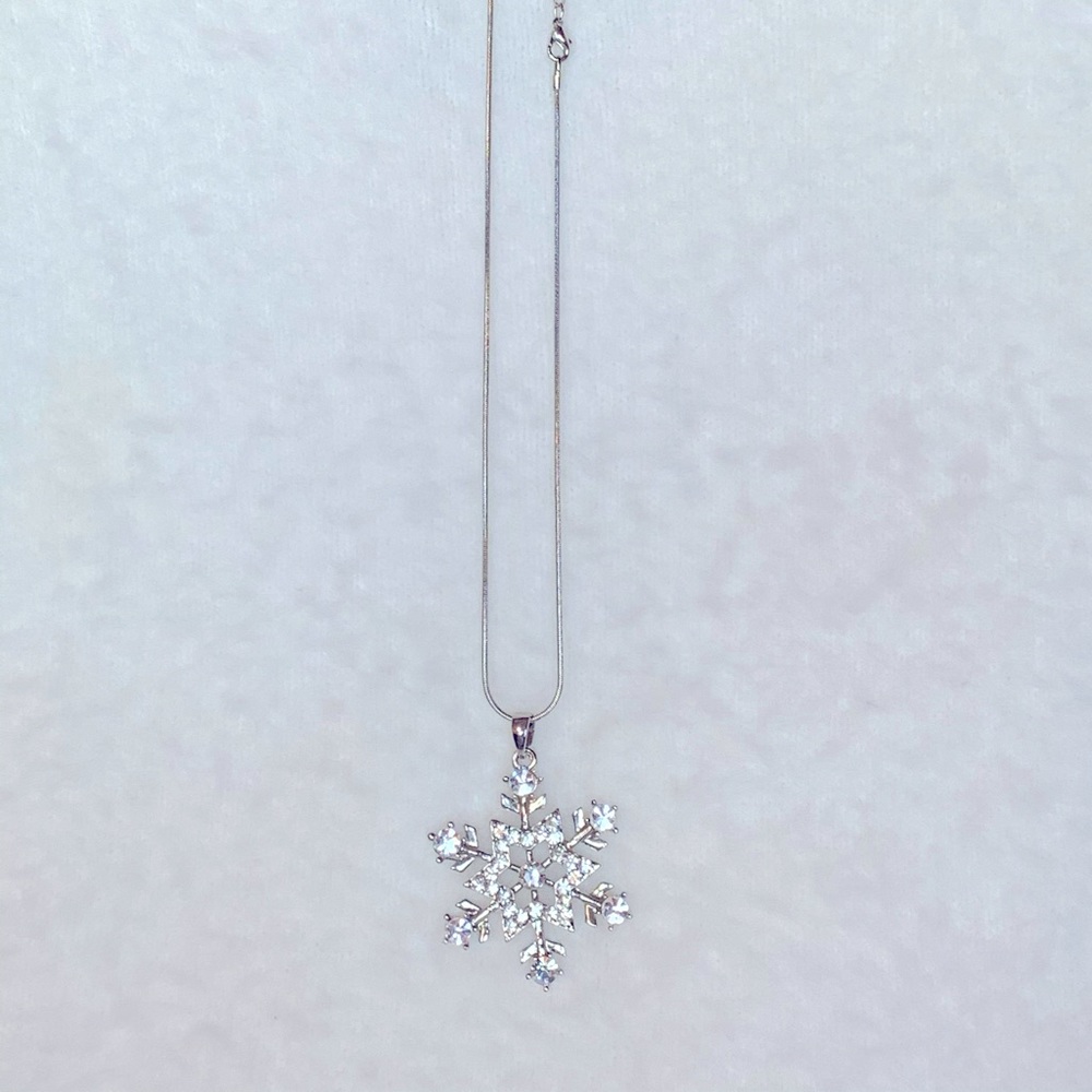 Snow Flake Pendant